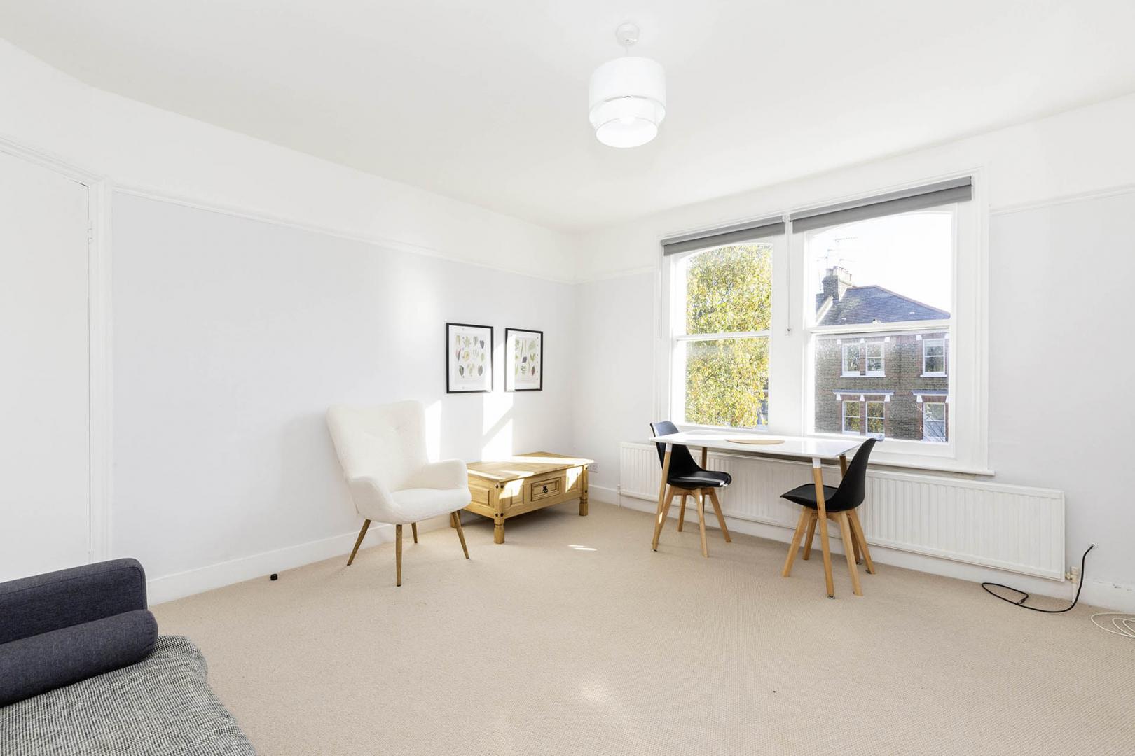 Bright and cosy two bedroom flat located in a lovely period conversion Lady Margaret Road, Tufnell Park